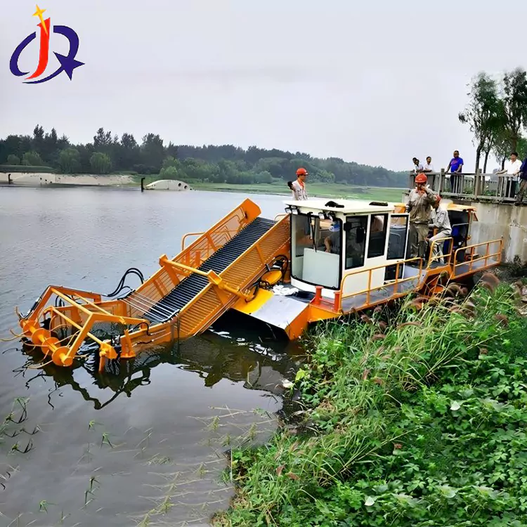 Sümbül va o'rdakni kesuvchi qayiq